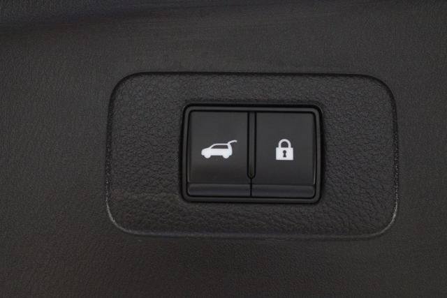 Certified 2022 Nissan Armada Platinum w/ Captain's Chairs Package RWD image 19