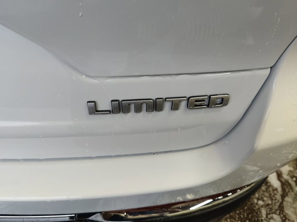 New 2025 Jeep Grand Cherokee Limited w/ Luxury Tech Group II image 33