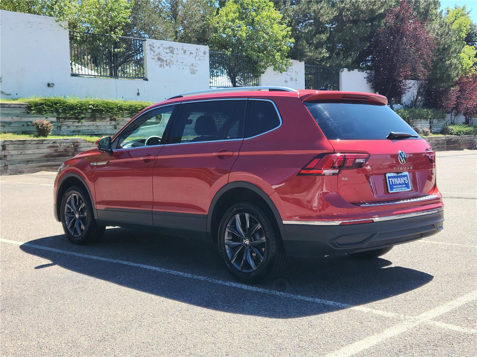 Used 2022 Volkswagen Tiguan SE image 5