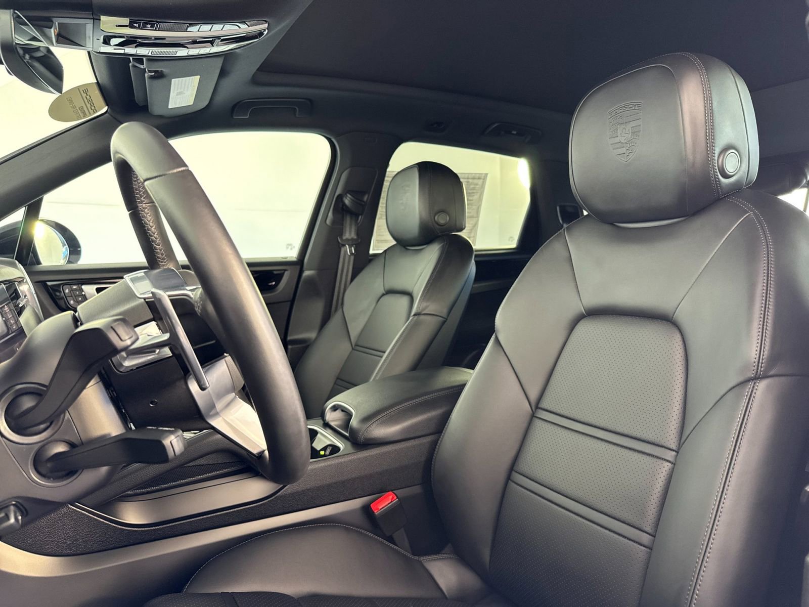 Certified 2023 Porsche Cayenne image 5