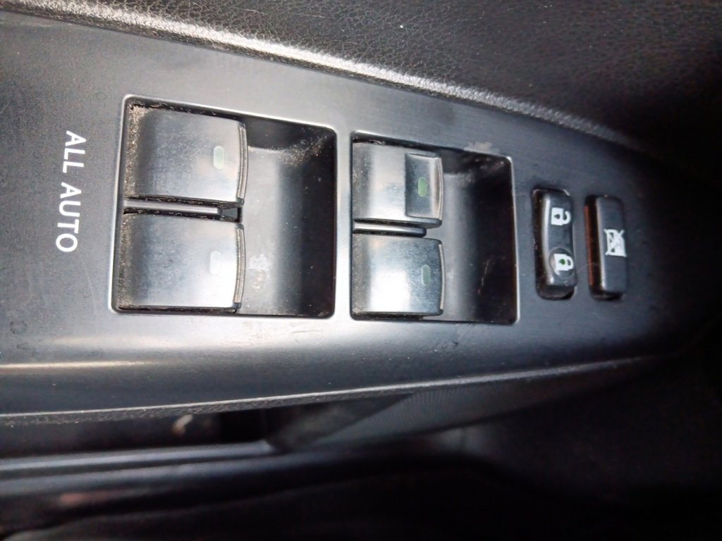 Used 2013 Lexus CT 200h w/ Seat Comfort Pkg image 16