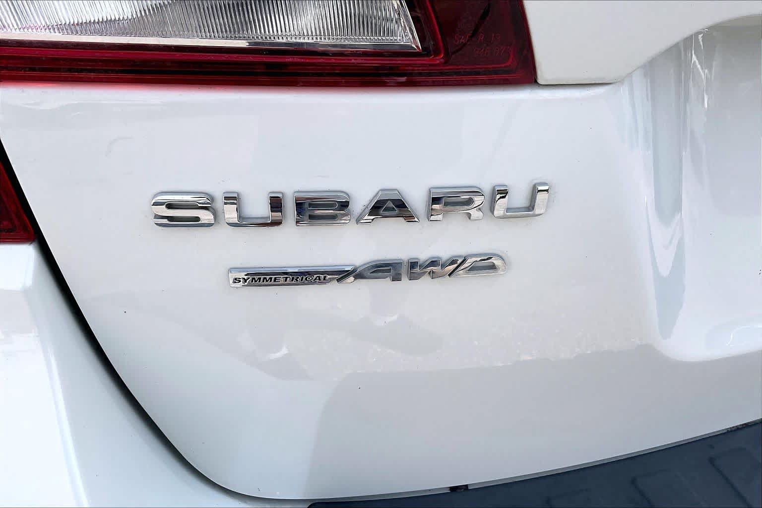 Used 2019 Subaru Outback 3.6R Touring AWD/4WD image 32
