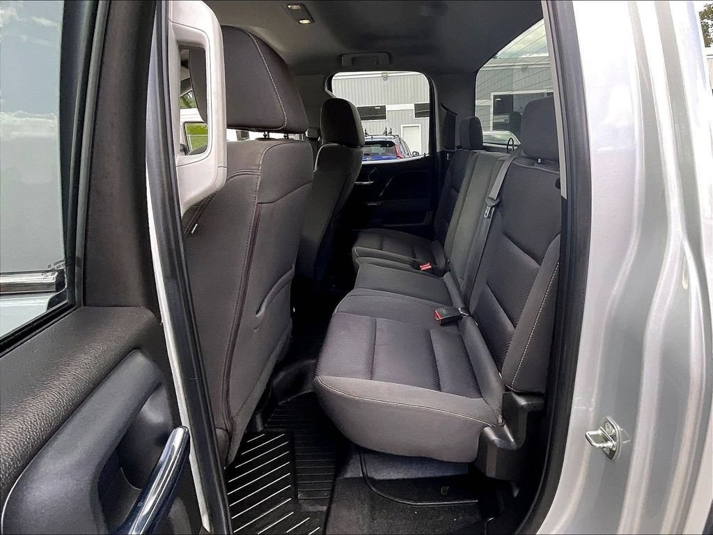 Used 2017 GMC Sierra 2500 SLE w/ HD SLE Preferred Plus Package AWD/4WD image 15