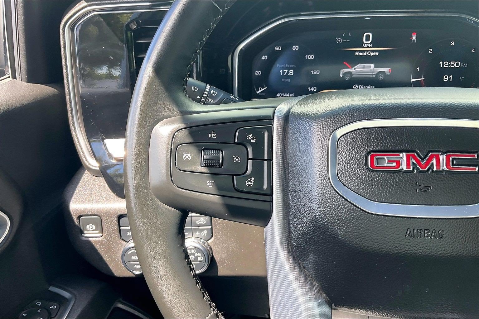 Used 2025 GMC Sierra 1500 SLT AWD/4WD image 23
