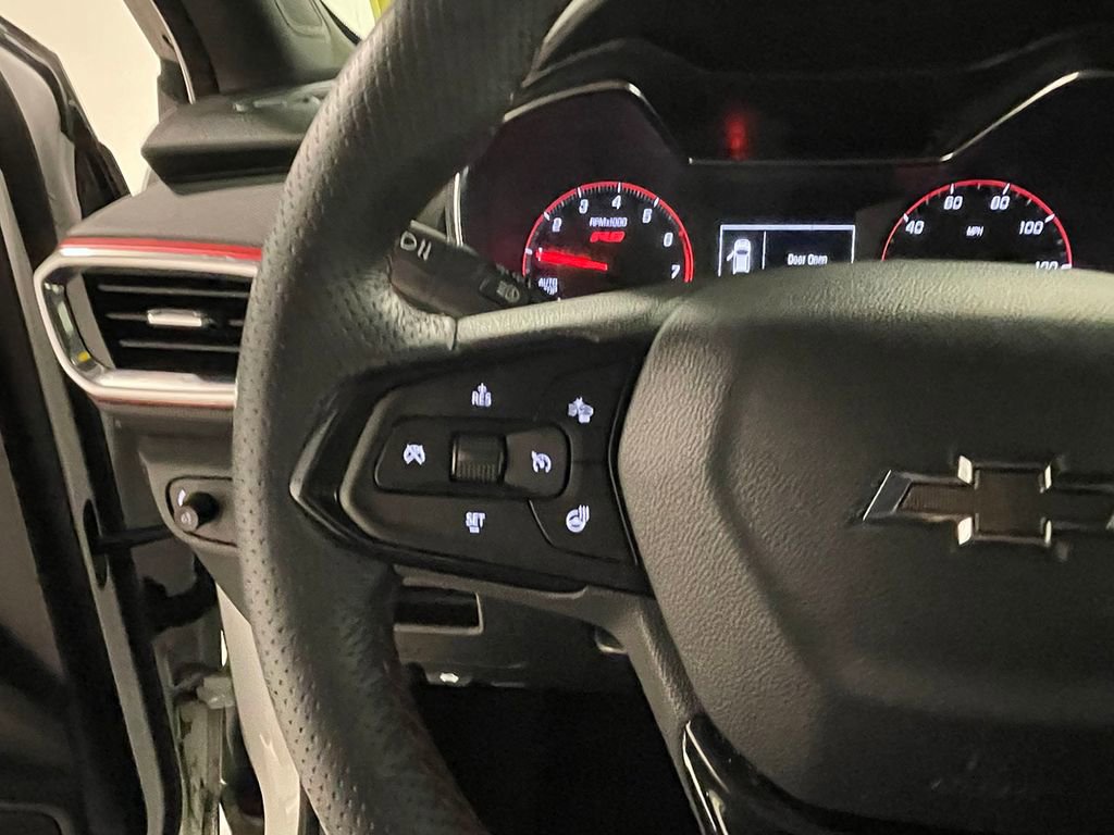 Used 2023 Chevrolet TrailBlazer RS image 34