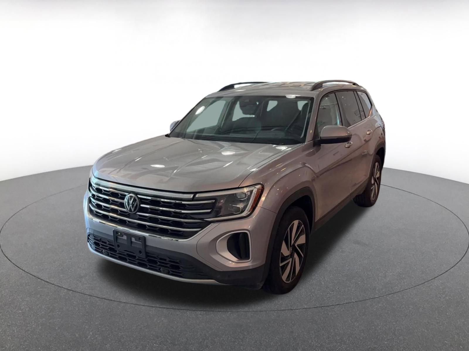 Used 2025 Volkswagen Atlas SE image 7