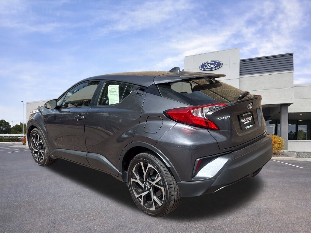Used 2019 Toyota C-HR XLE FWD image 6