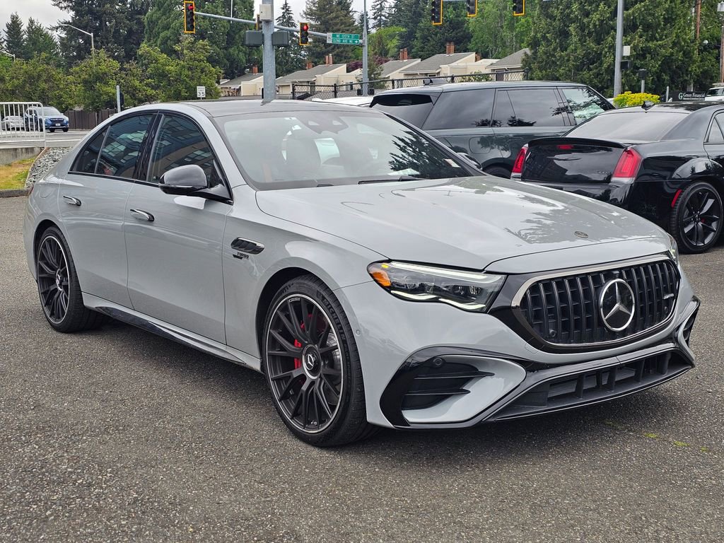 Used 2026 Mercedes-Benz E 53 AMG e 4MATIC Sedan image 3
