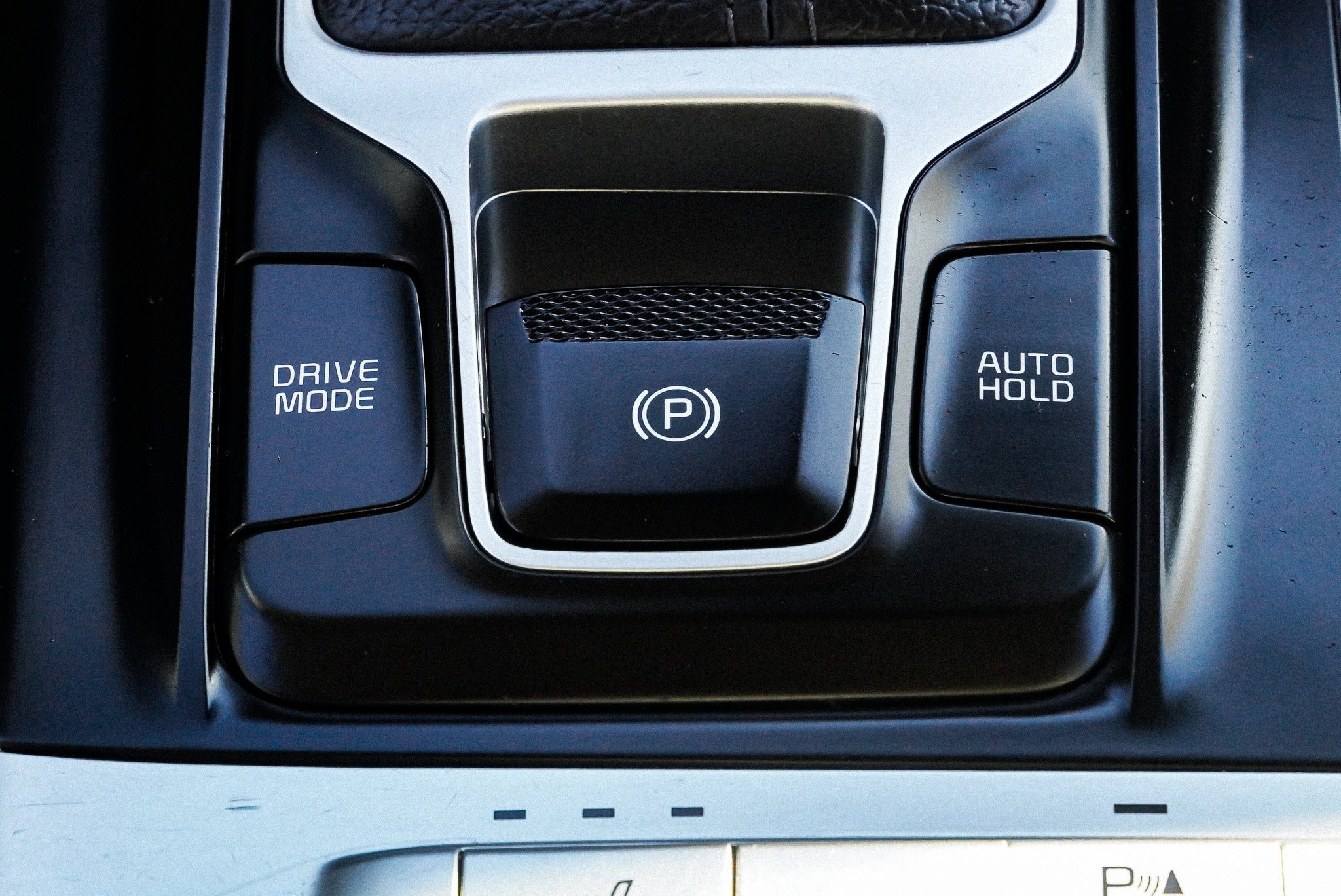 Used 2024 Kia Carnival LX FWD image 38