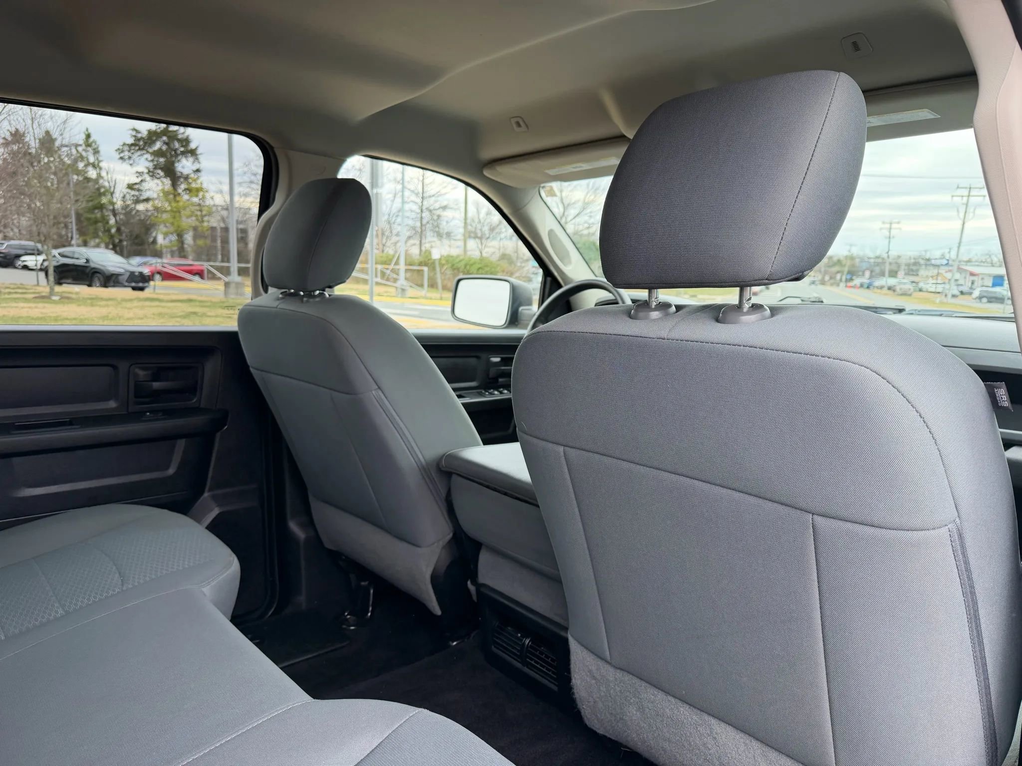 Used 2017 RAM 1500 Express image 30