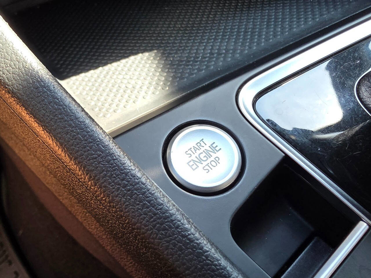 Used 2019 Volkswagen Jetta R-Line image 36