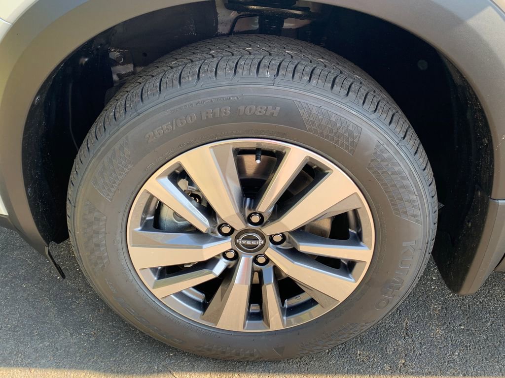 New 2026 Nissan Pathfinder SL image 8