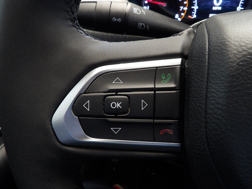 Used 2024 Jeep Compass Latitude AWD/4WD image 28