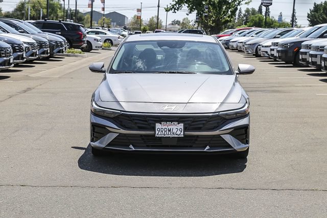 Certified 2025 Hyundai Elantra SEL FWD image 7