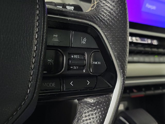 Used 2024 Toyota Sequoia Capstone AWD/4WD image 27
