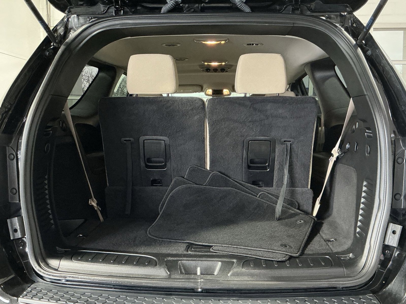 Used 2019 Dodge Durango SXT image 32