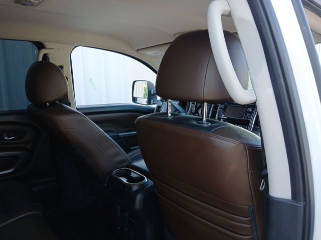 Used 2017 Nissan Titan Platinum Reserve AWD/4WD image 21