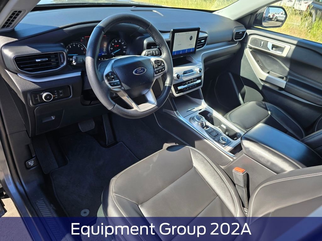 Used 2024 Ford Explorer XLT w/ Equipment Group 202A AWD/4WD image 2