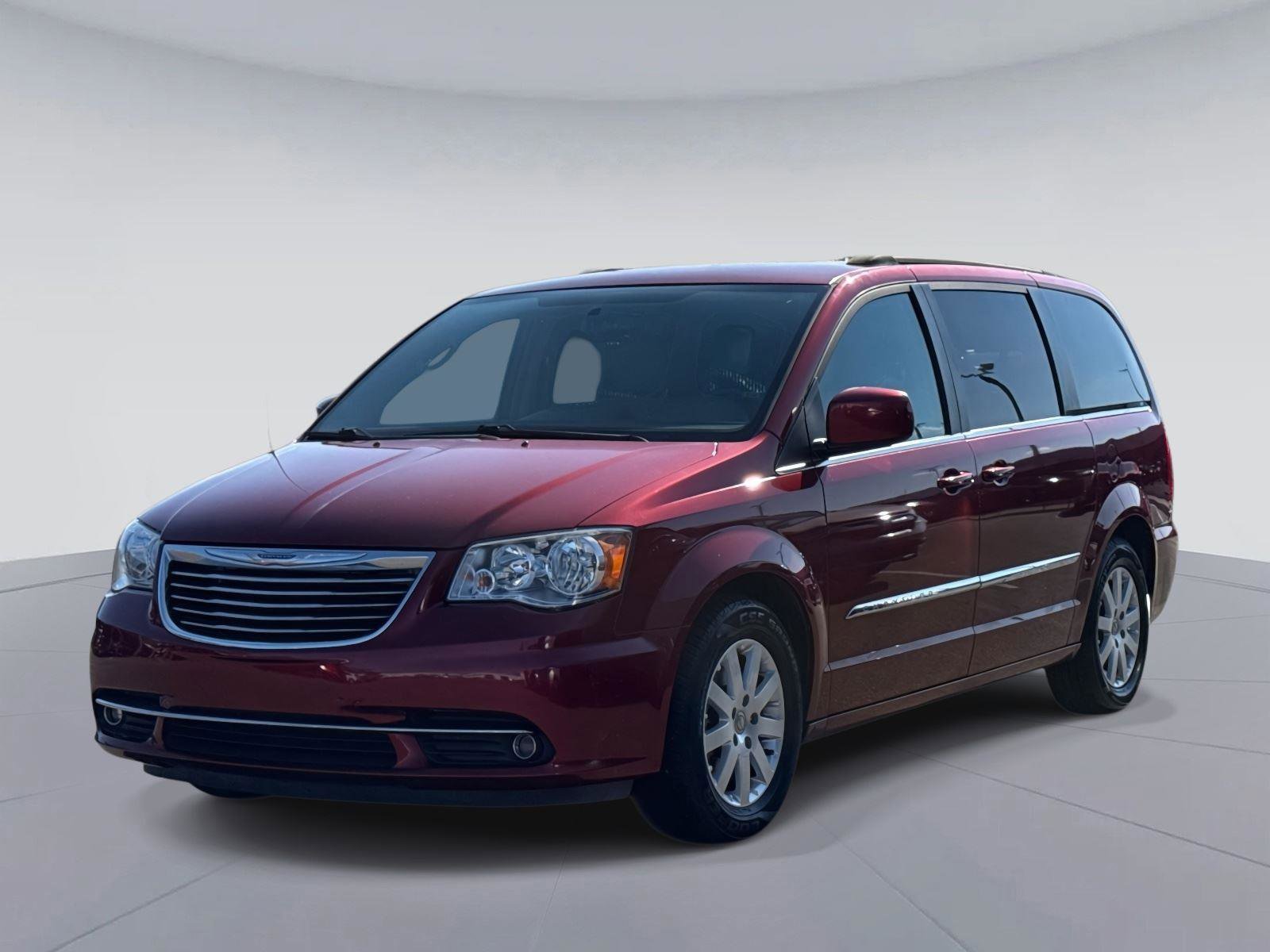 Used 2016 Chrysler Town & Country Touring image 7