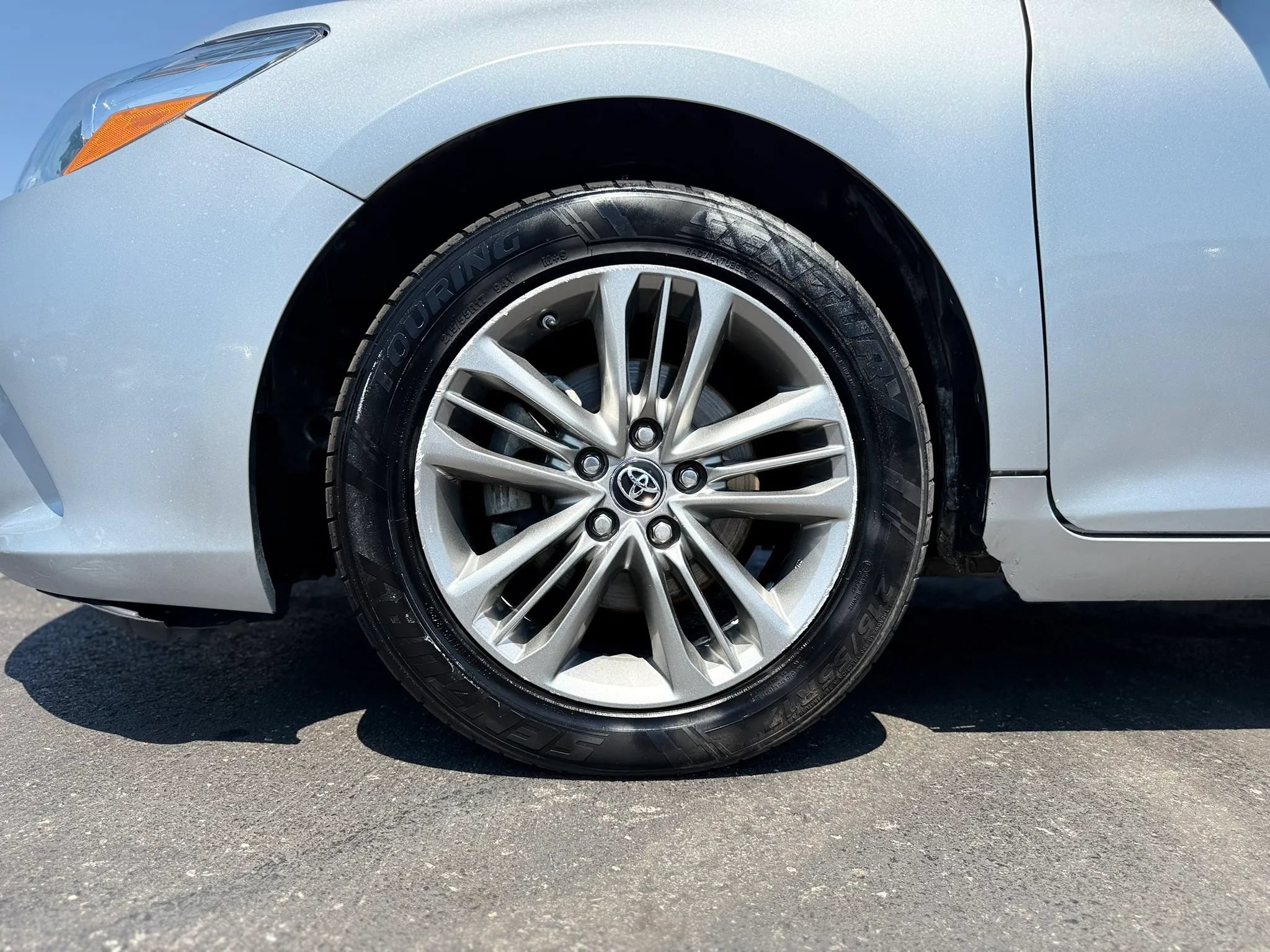Used 2017 Toyota Camry SE FWD image 35