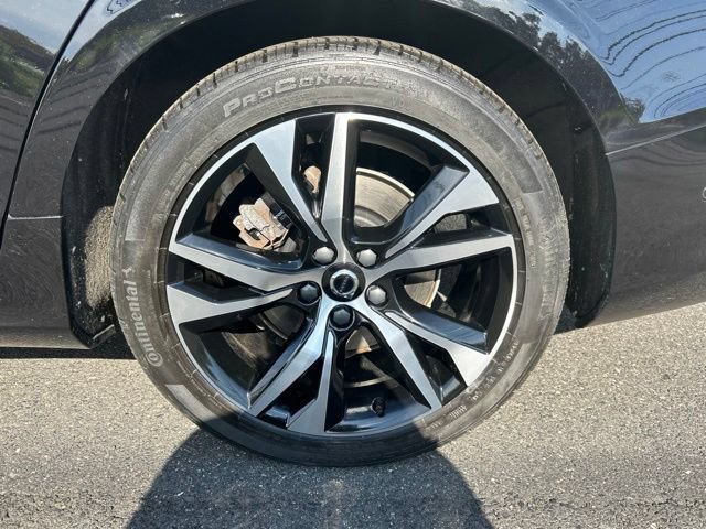 Certified 2024 Volvo S60 B5 Plus w/ Climate Package AWD/4WD image 9