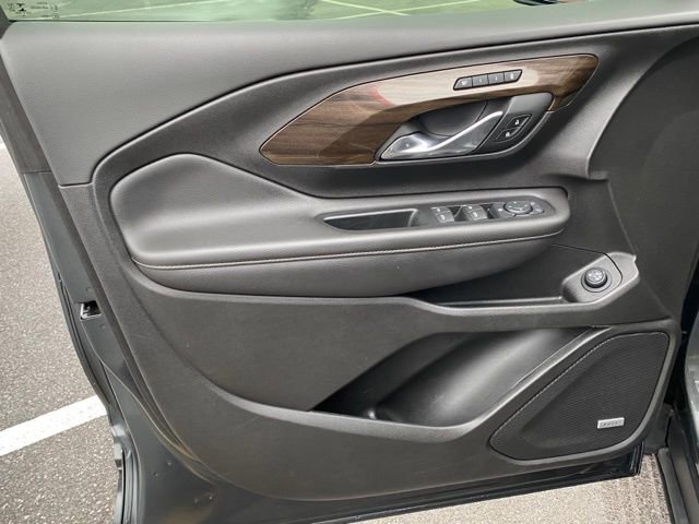 Used 2019 GMC Terrain Denali w/ Advanced Safety Package image 11