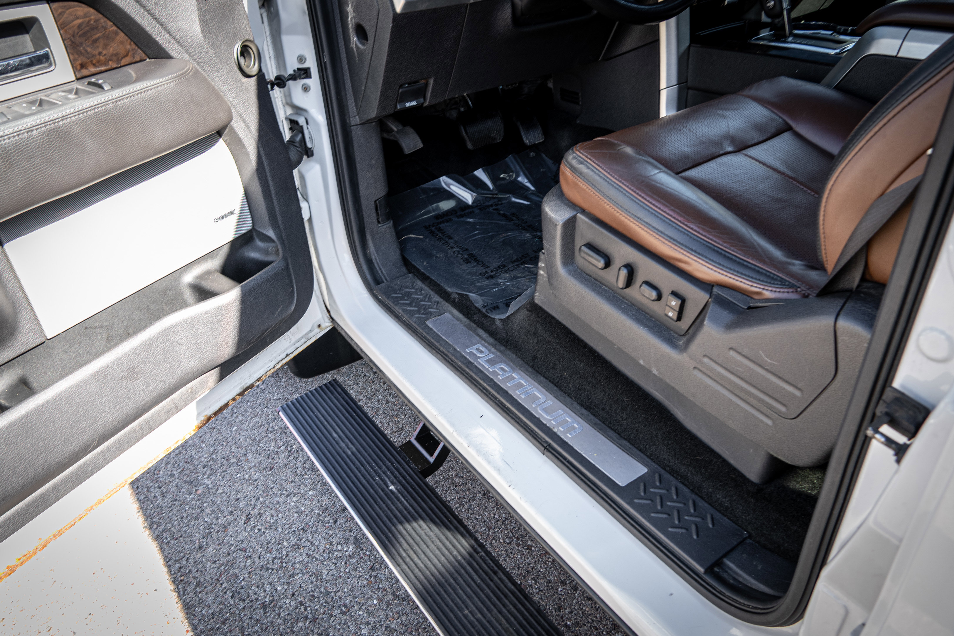 Used 2013 Ford F150 Platinum w/ Max Trailer Tow Pkg AWD/4WD image 11
