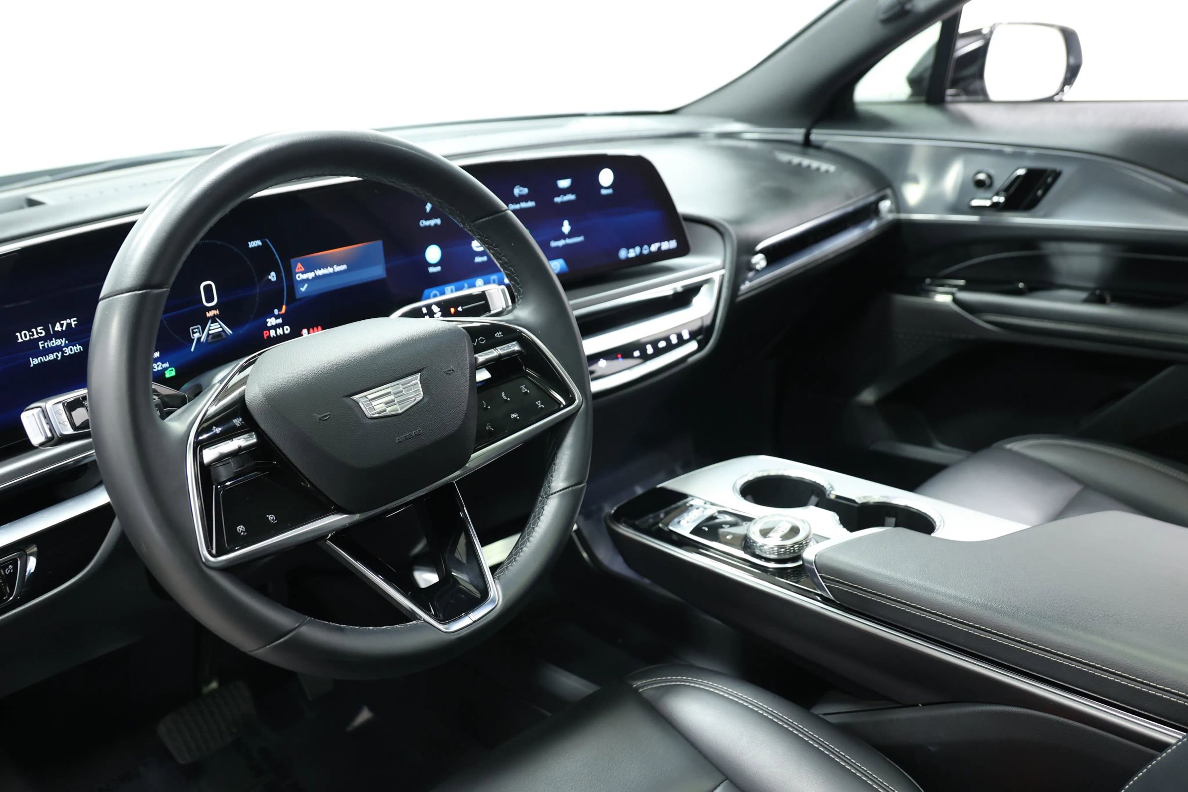 Used 2024 Cadillac Lyriq Tech image 2