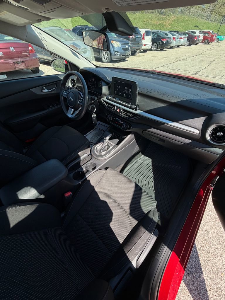 Used 2019 Kia Forte LXS FWD image 14
