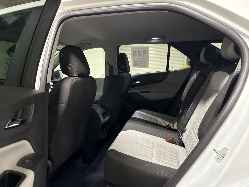 Used 2022 Chevrolet Equinox LS w/ LS Convenience Package image 22