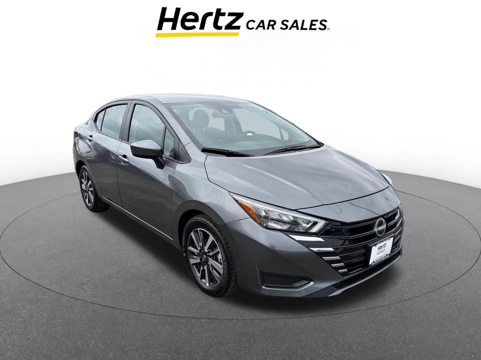 Used 2025 Nissan Versa SV image 1