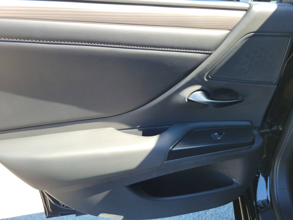 Used 2021 Lexus ES 350 F Sport w/ Accessory Package 2 FWD image 17