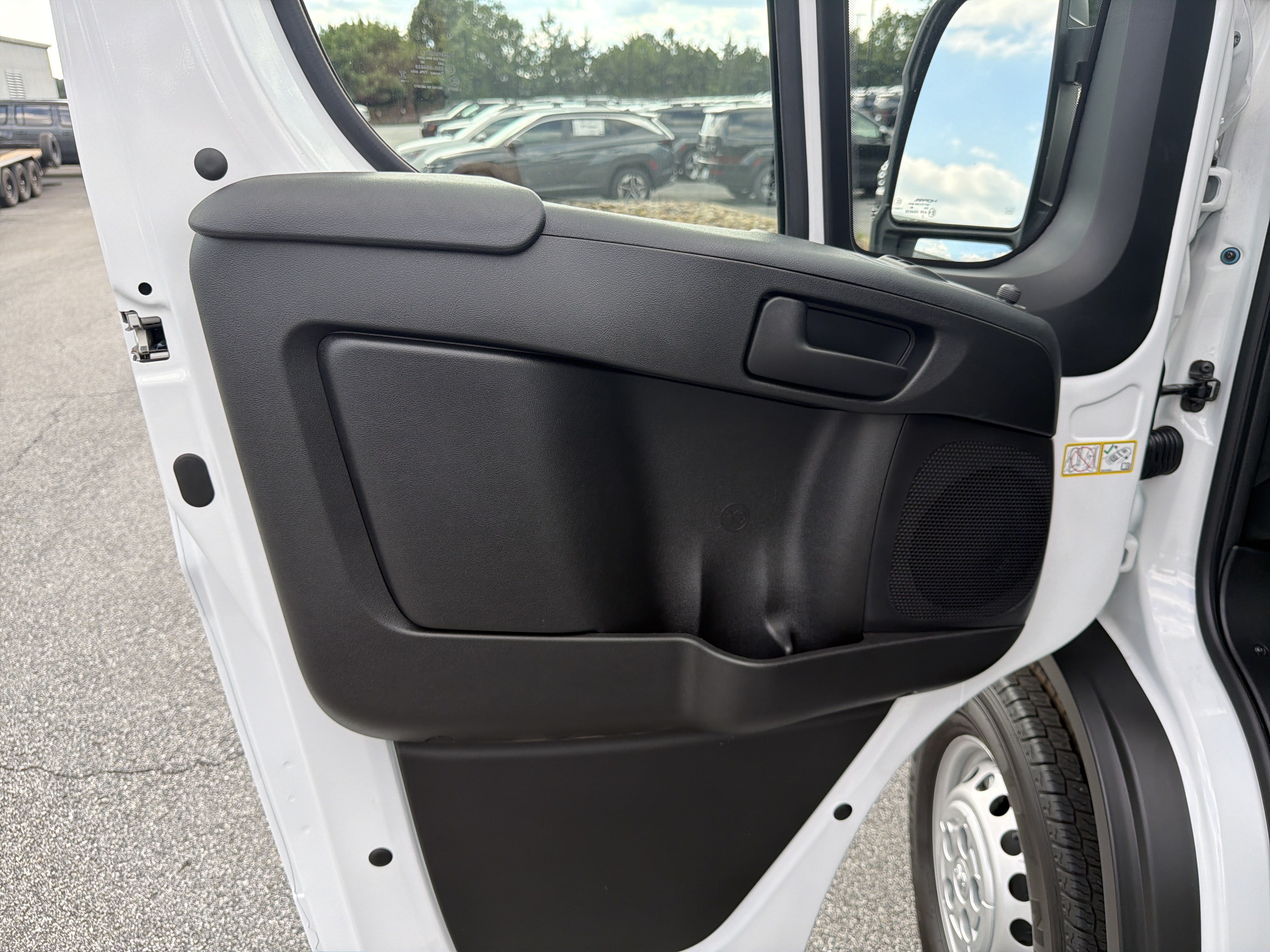 New 2026 RAM ProMaster 1500 w/ Convenience Group FWD image 12