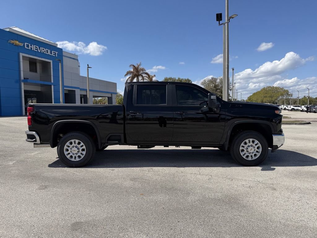 New 2026 Chevrolet Silverado 2500 LT w/ All Star Edition AWD/4WD image 3