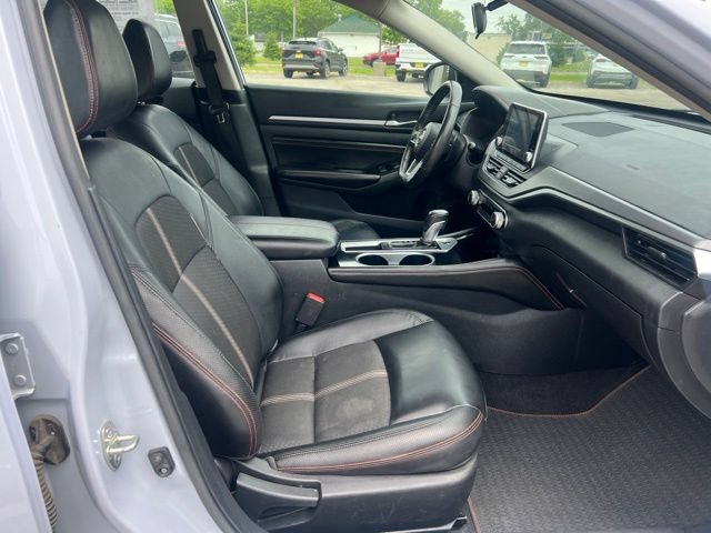 Used 2023 Nissan Altima 2.5 SR FWD image 23