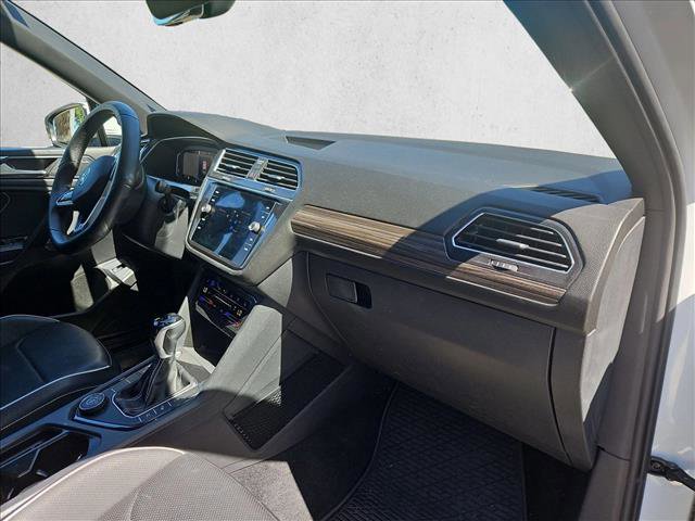 Used 2022 Volkswagen Tiguan SEL R-Line image 20
