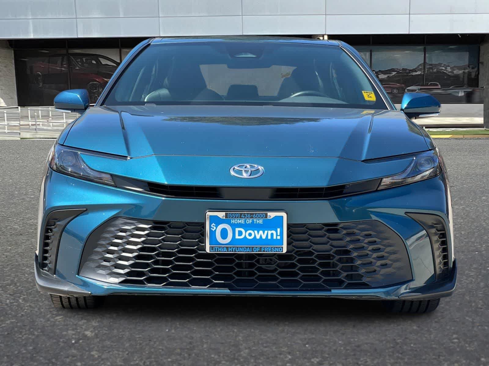 Used 2025 Toyota Camry SE FWD image 11