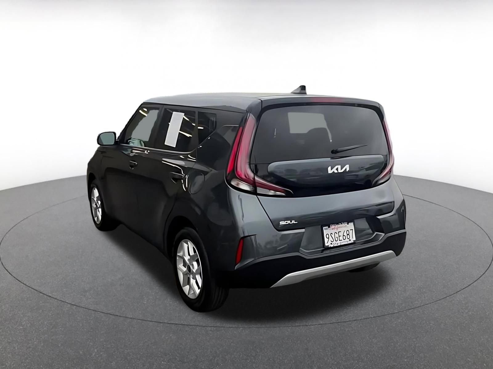 Used 2025 Kia Soul LX w/ LX Technology Package image 11