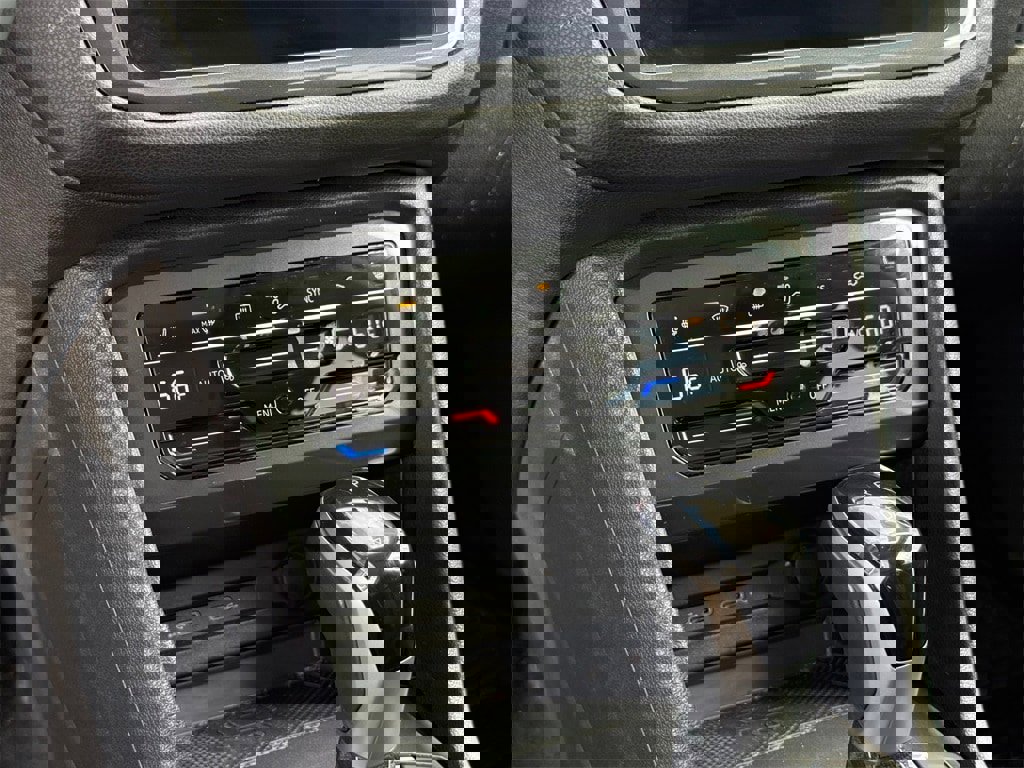 Used 2022 Volkswagen Tiguan SE image 20