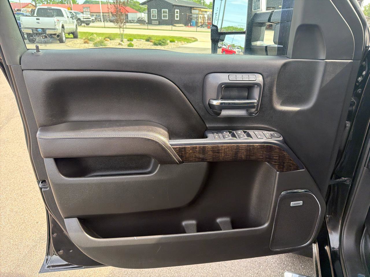 Used 2015 GMC Sierra 1500 Denali w/ Driver Alert Package AWD/4WD image 8