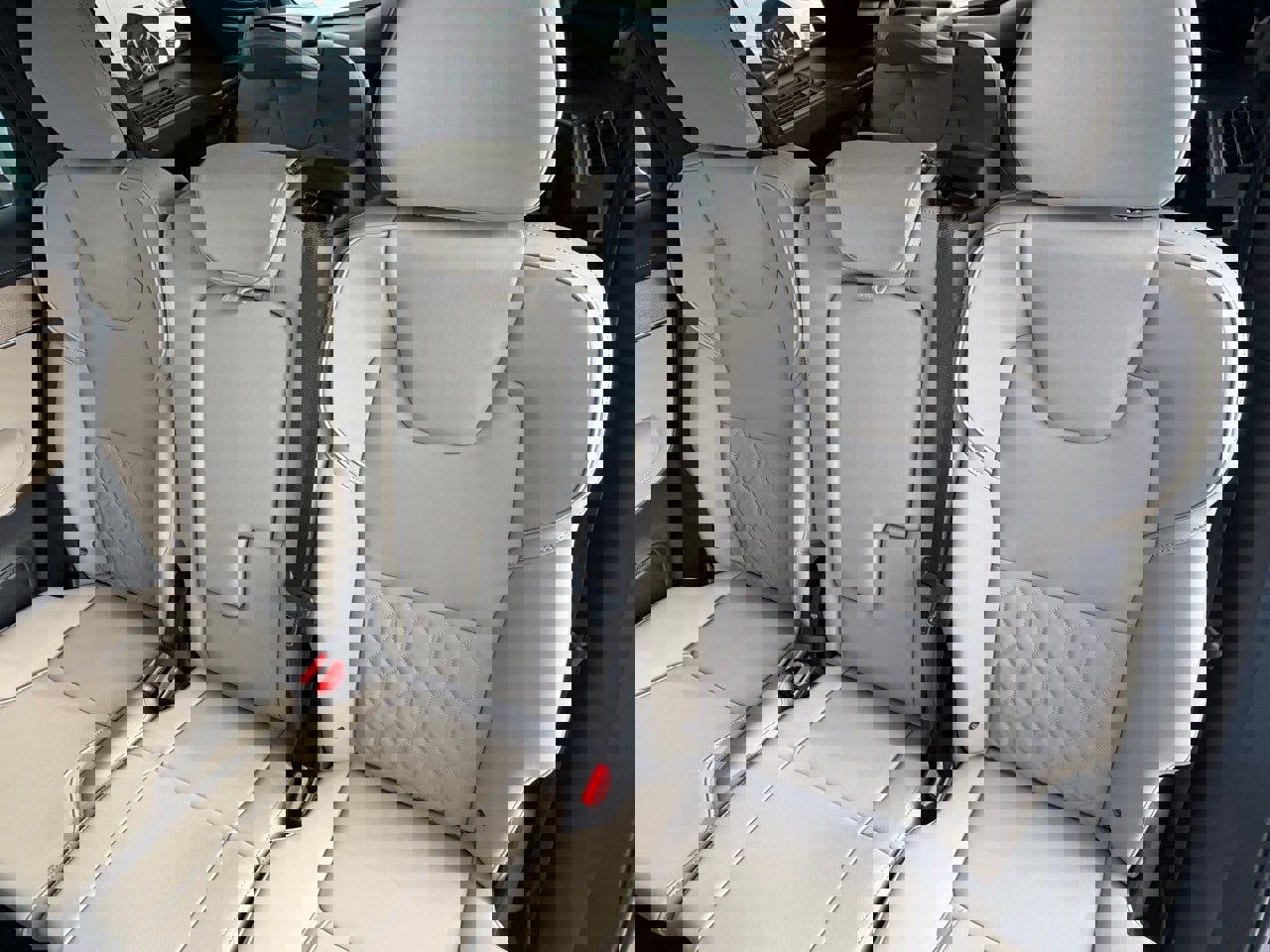 New 2026 Volvo XC90 B6 Plus w/ Protection Package Premier image 23