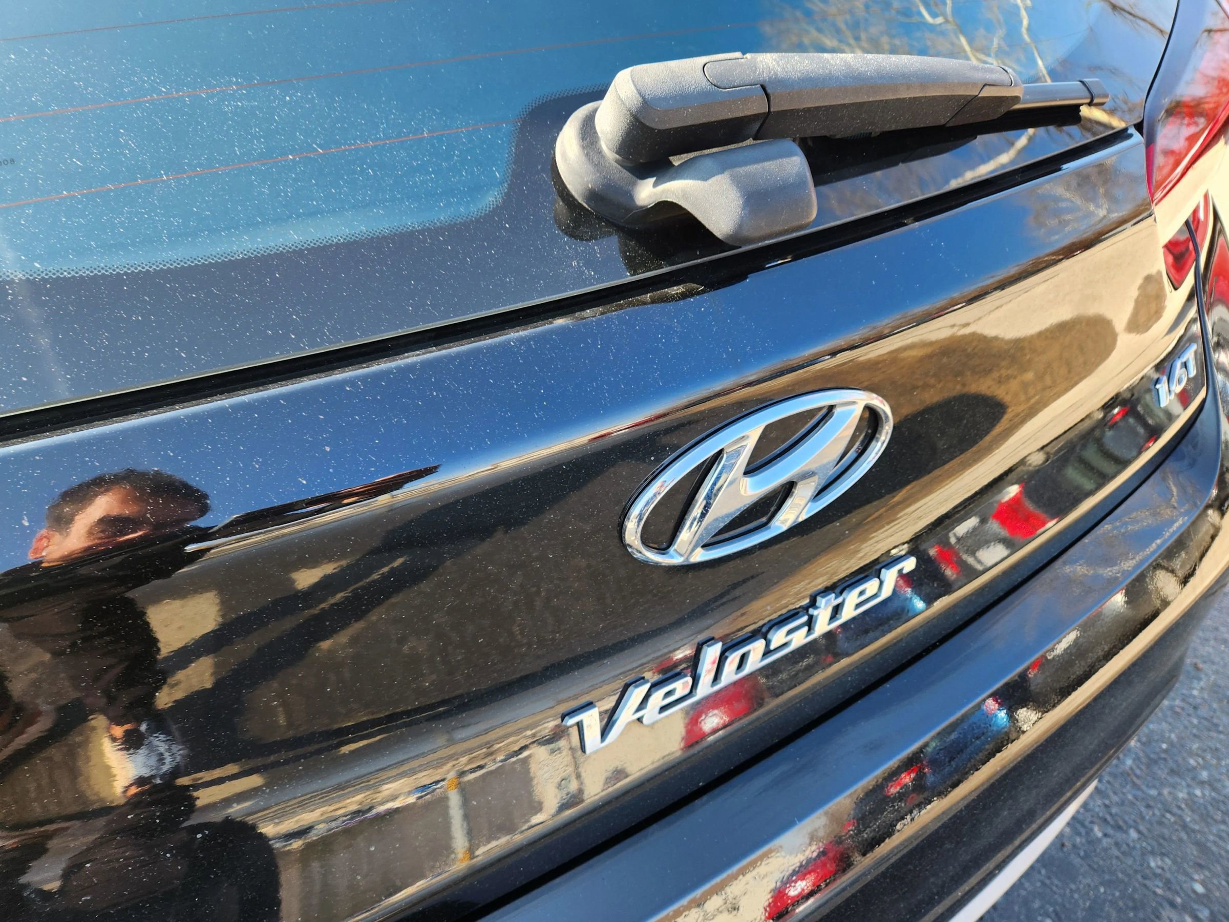 Used 2020 Hyundai Veloster Turbo image 12