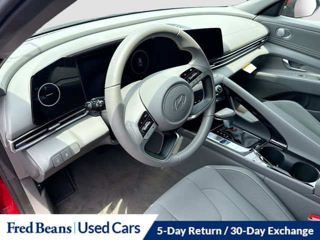 Certified 2025 Hyundai Elantra SEL FWD image 13