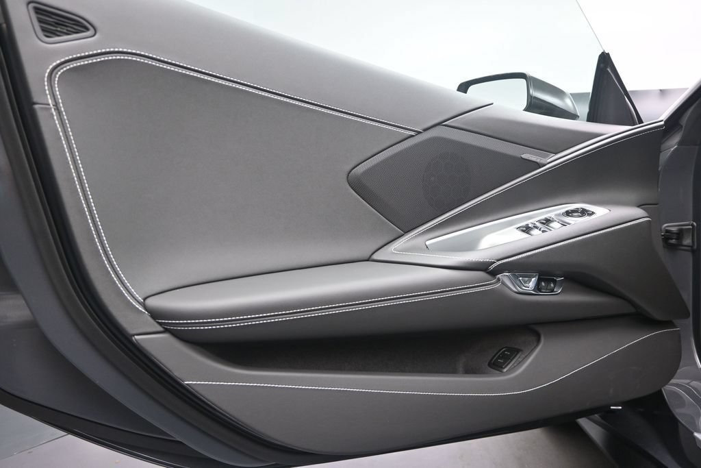 New 2027 Chevrolet Corvette Stingray Convertible w/ Z51 Performance Package RWD image 11