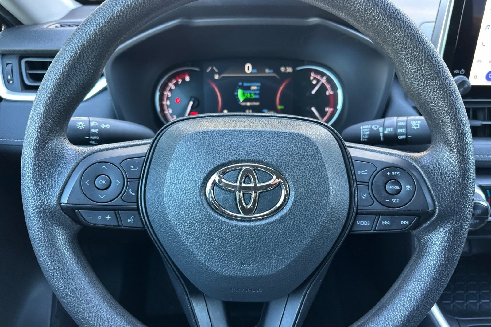 Used 2025 Toyota RAV4 XLE image 21