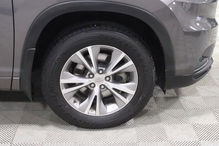 Used 2015 Toyota Highlander XLE image 47