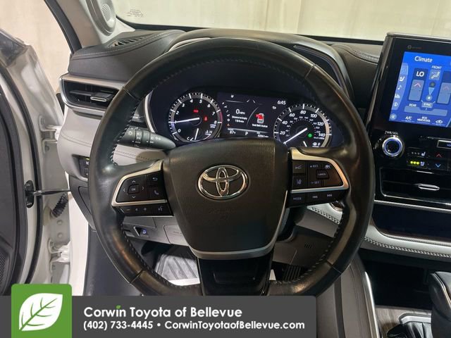 Used 2022 Toyota Highlander Platinum image 22