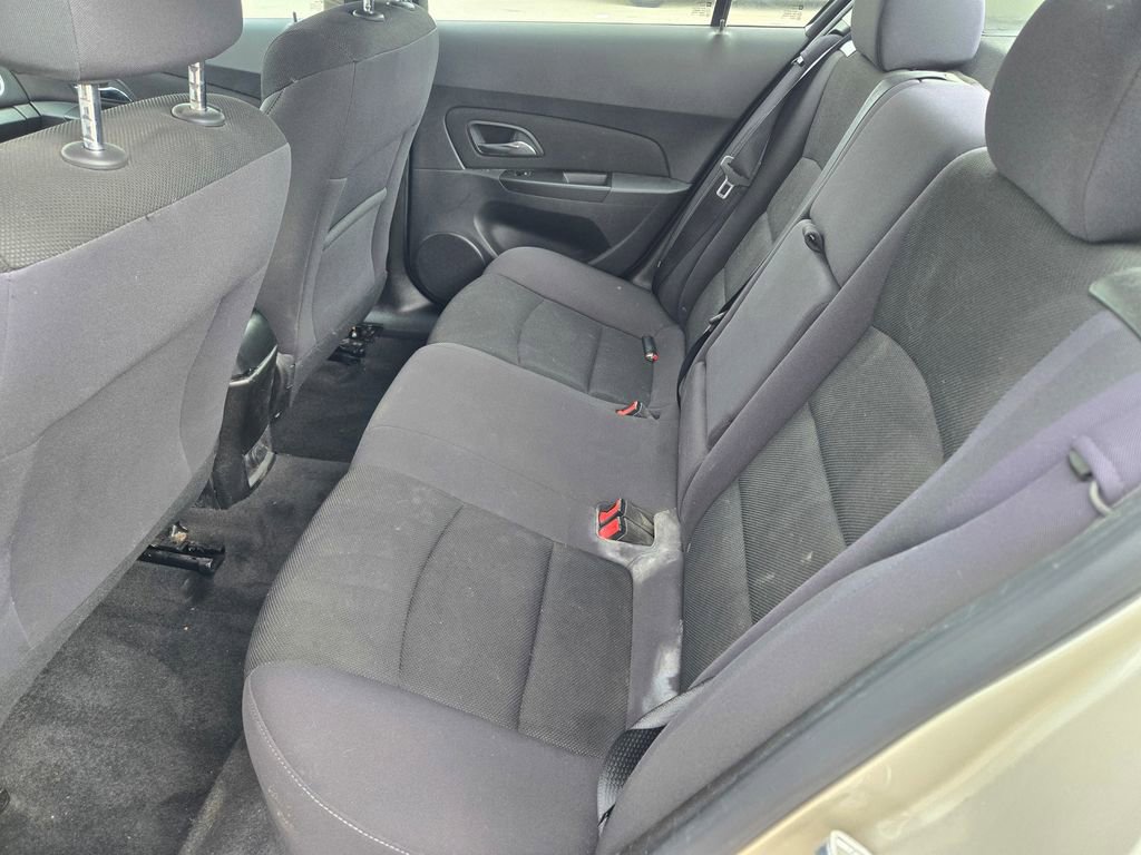 Used 2013 Chevrolet Cruze LT FWD image 18