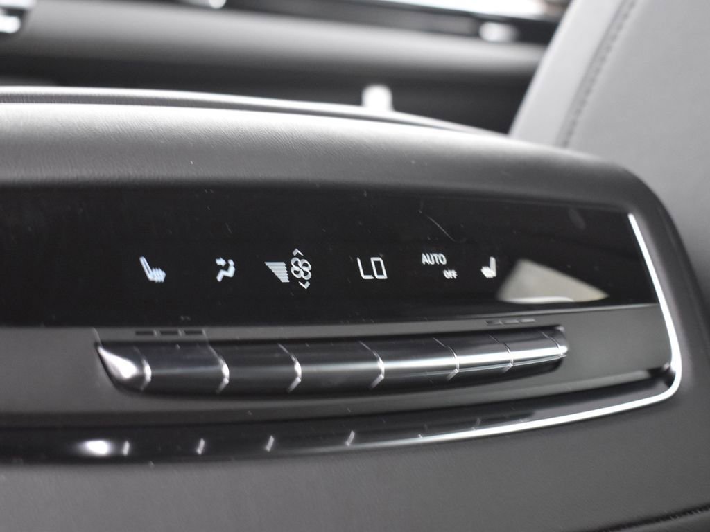 Certified 2024 Cadillac Escalade ESV Premium Luxury w/ Performance Package image 25