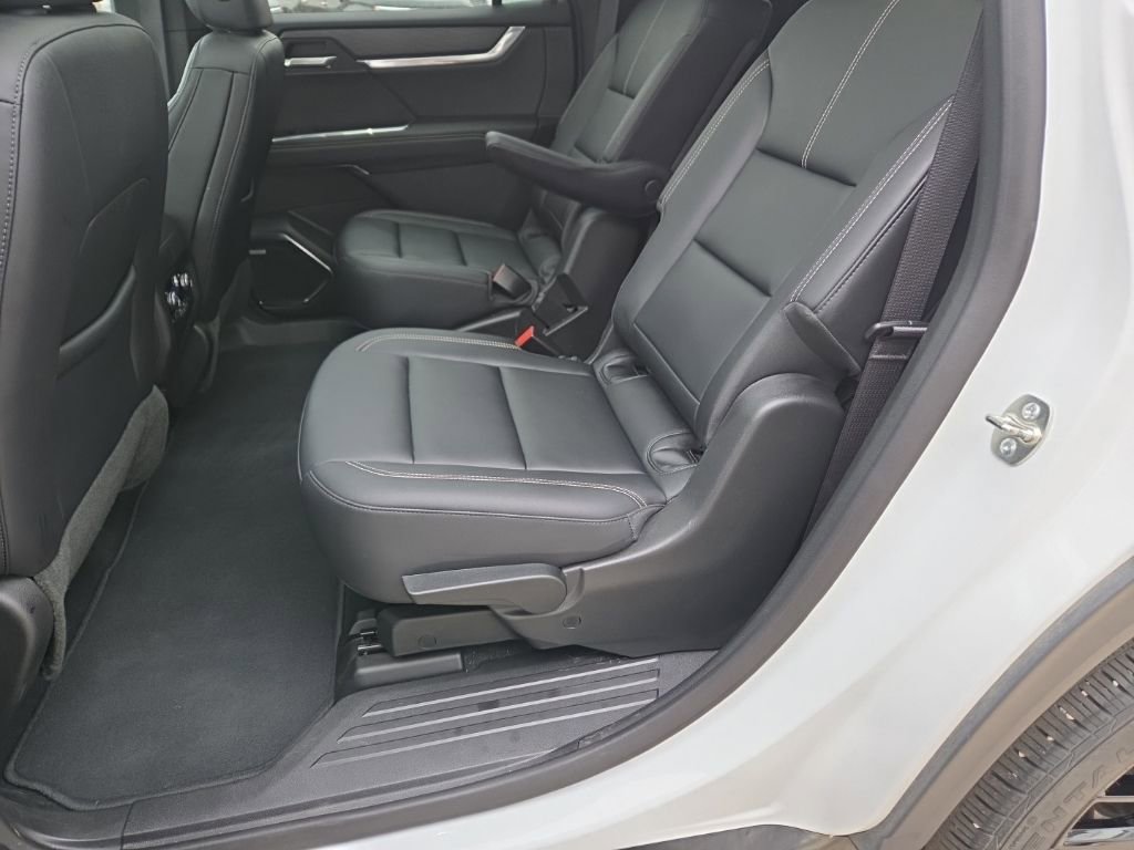 Certified 2025 GMC Acadia Elevation w/ Elevation Premium Package image 43